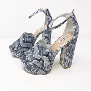 Steve Madden Womens Sassy‎ Snakeskin Print Platform Heels Size 9